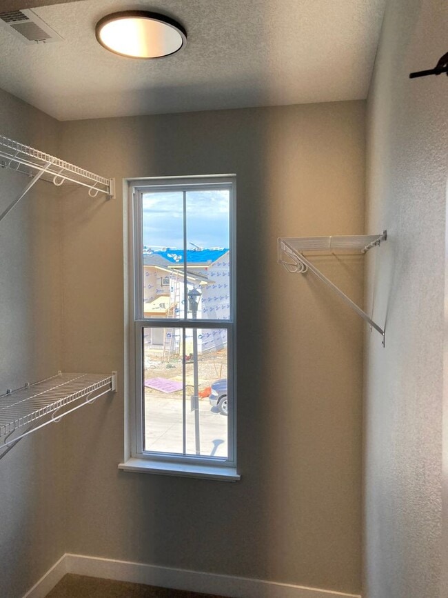 Building Photo - Dream home for rent! Beautiful 4 bedroom h...
