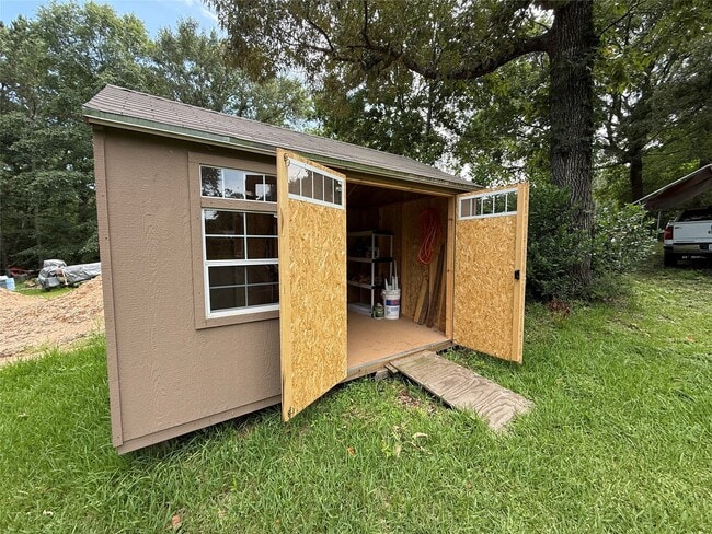 Building Photo - 11928 Hairston Dr Rental