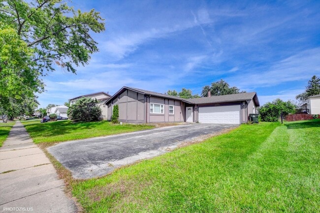 Building Photo - 17861 Princeton Ln Rental