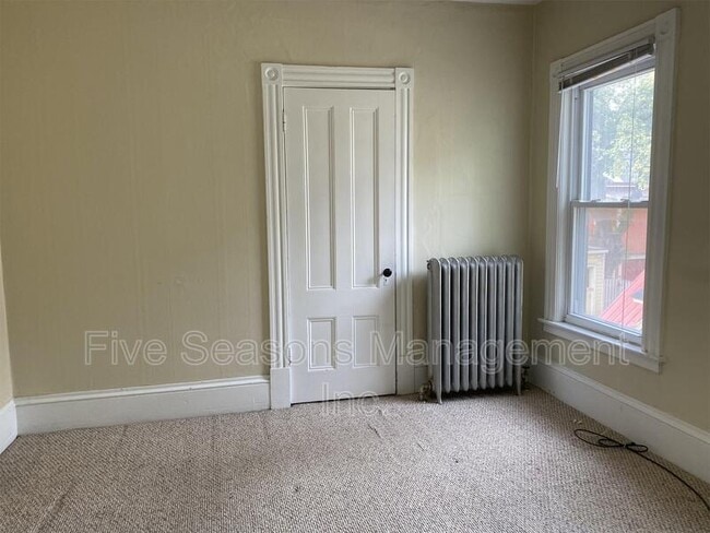 Photo - 21 Lafayette Pl