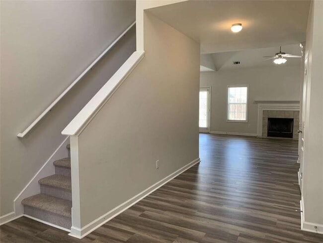 Photo - 2641 Sedgeview Ln NE