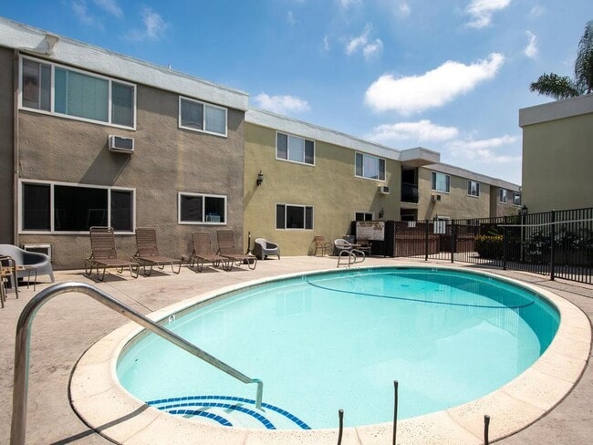Photo - 6602 Beadnell Way Unit 4