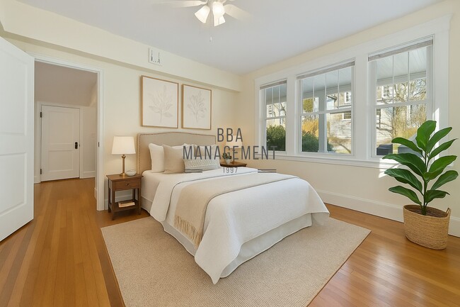 Photo - 48 Manthorne Rd Unit #1