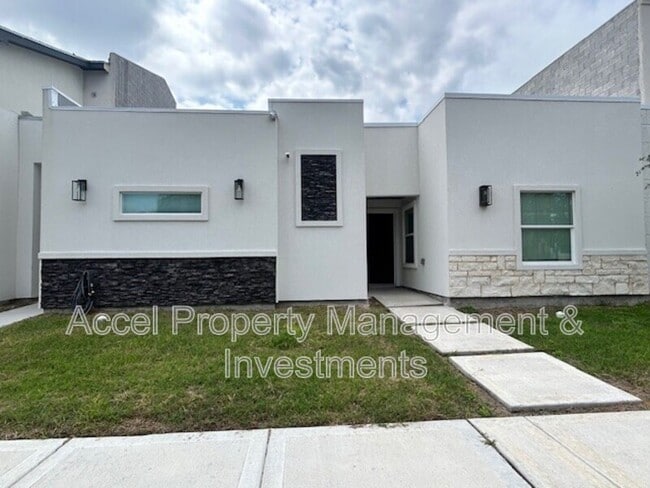 Building Photo - 6613 N 5th St
