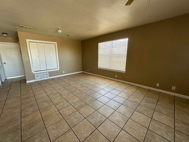 Photo - 103 Shannon Cir