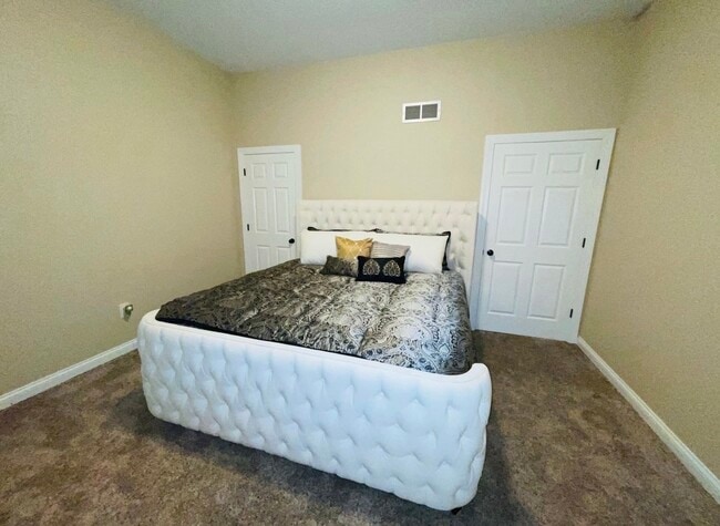 Photo - W209N11385 Reger Ct