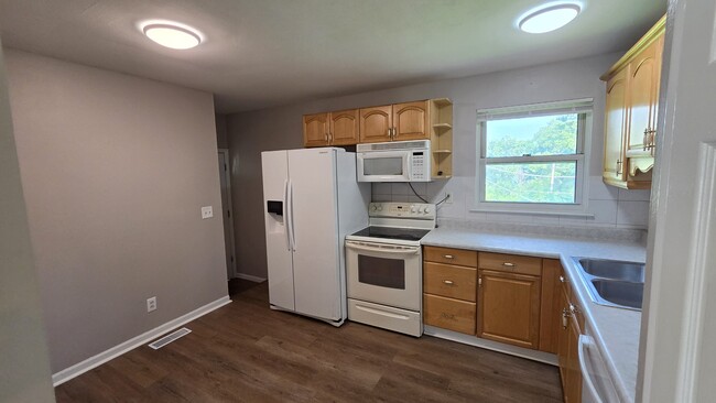 Photo - 5205 Auriesville Ln
