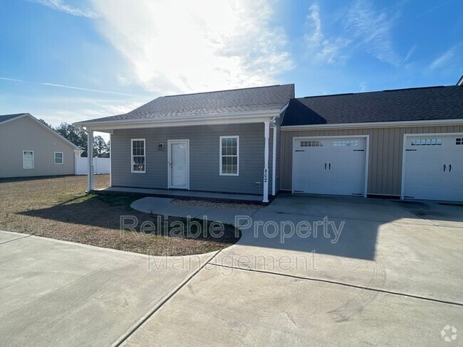Building Photo - 802 Phillips Rd Rental