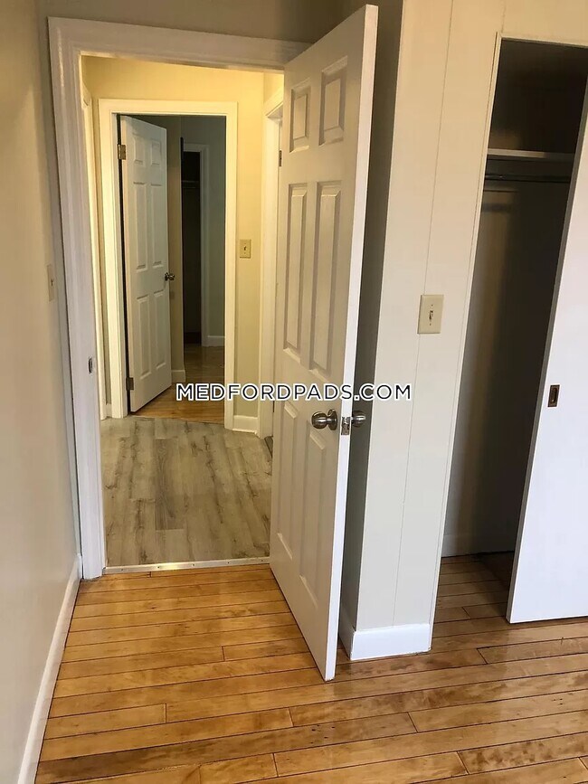77 Lyman Ave Unit 2