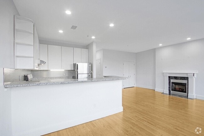 Building Photo - 140 Boylston St Rental