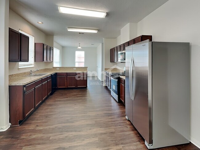 Photo - 3903 Hawthorne Glen Ct