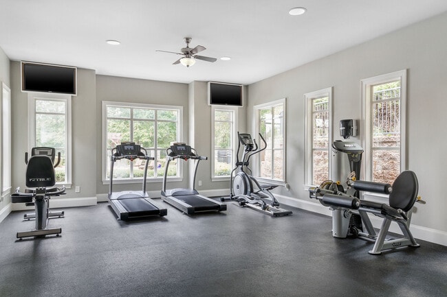 C203310_FITNESS_CENTER_01 - Villas at West Ridge