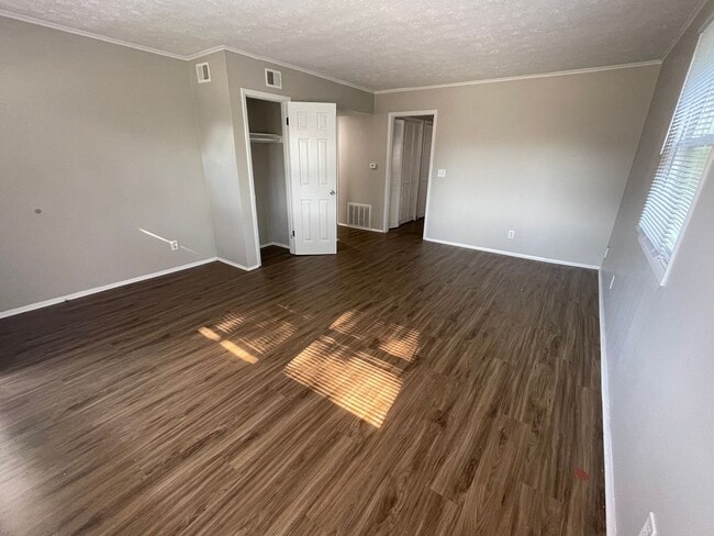 Photo - 50-52 Morehouse-NOREMAC Unit 50 Morehouse Ct.