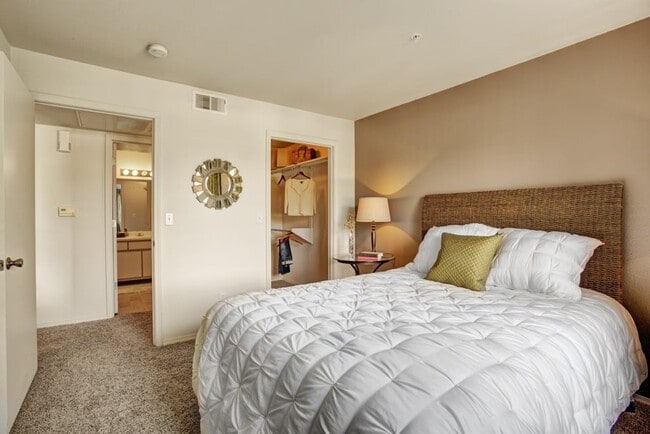 Photo - Legends at River Oaks