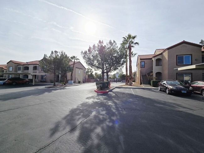 Photo - 2 BED/ 2 BATH CONDO LOCATED IN THE SOUTHWEST!