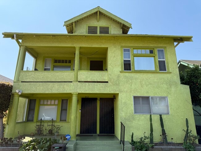 Building Photo - 812 W 55th St Rental