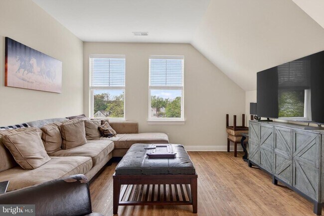 Photo - 63 E Main St Unit 301