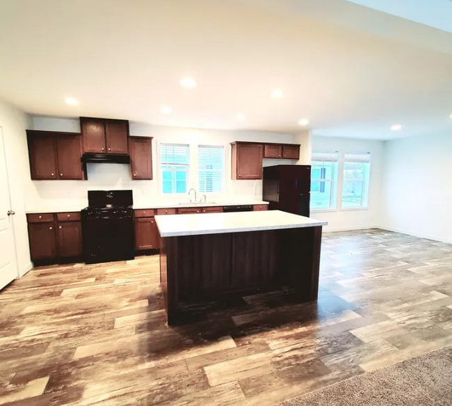 Photo - 9285 Windjammer Dr