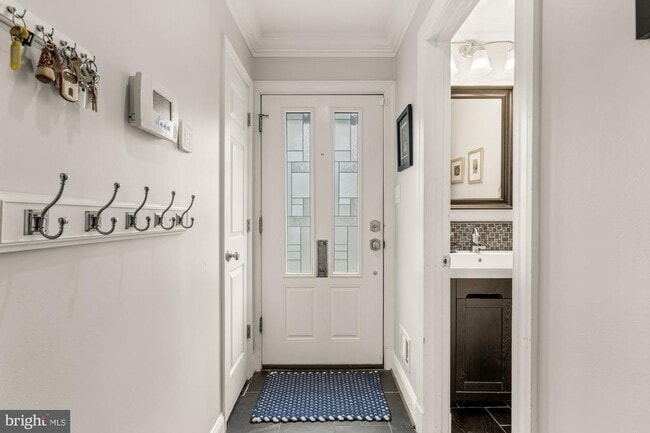 Building Photo - 4017 16th St NW Rental