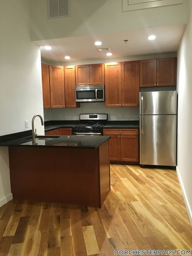 Photo - 600 Columbia Rd Unit 12