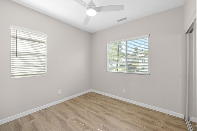 Photo - 4904 54th St