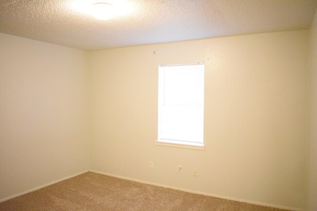 Photo - Updated Duplex in a Wonderful Central Loca...