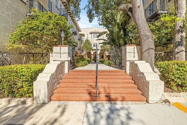 Photo - 2117 W DEKLE, L-2