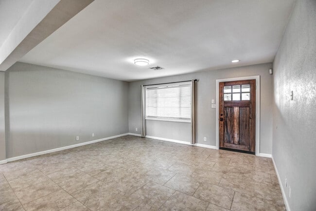 Photo - 21 E McKinley St