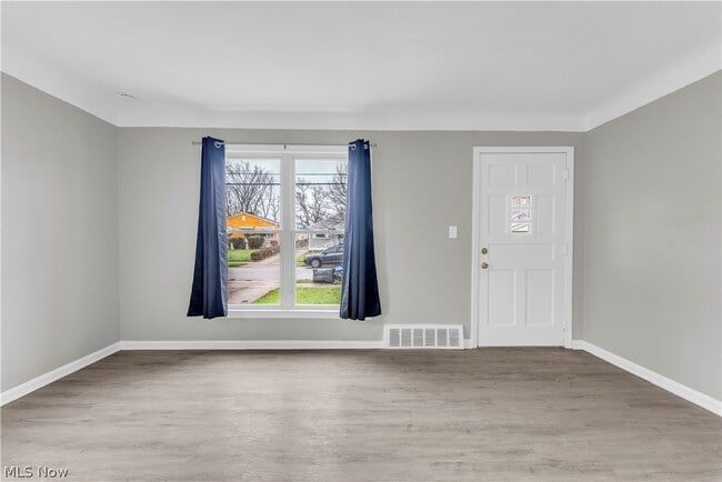 Photo - 16606 Lipton Ave