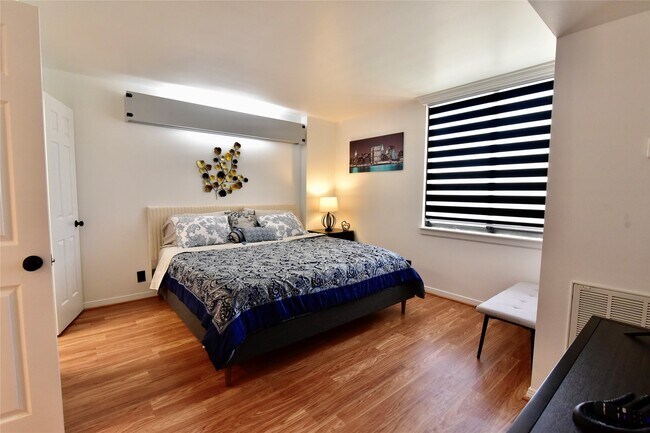 3525 Sage Rd Unit 701