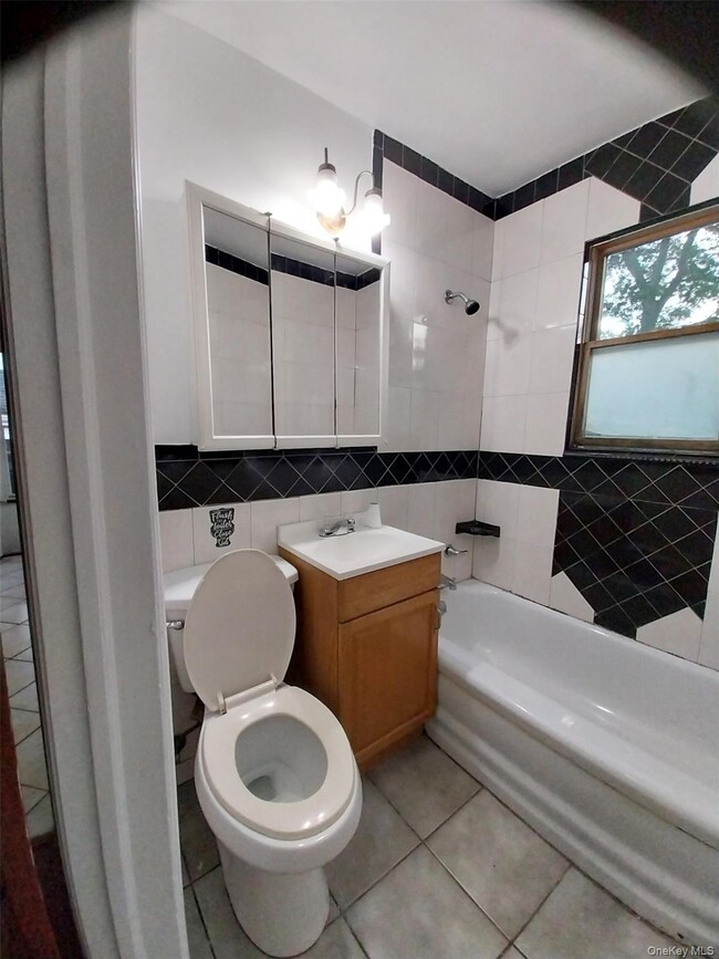 Building Photo - 282 Whittier Dr Rental