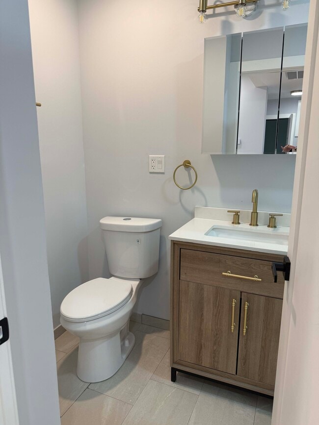2nd Bathroom