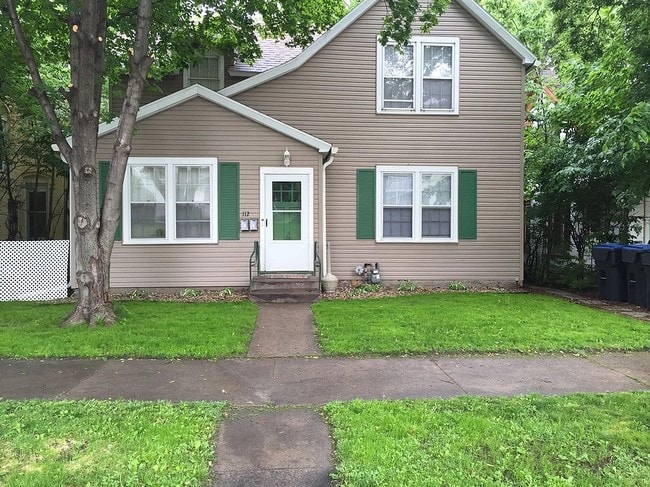 Photo - 112 S 5th St House