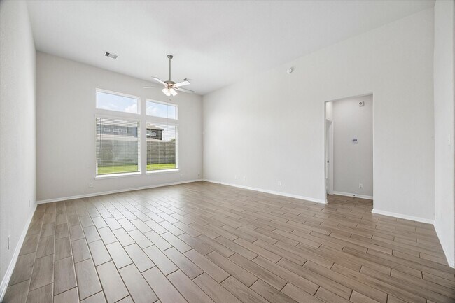 Photo - 21323 Bering Reach Dr