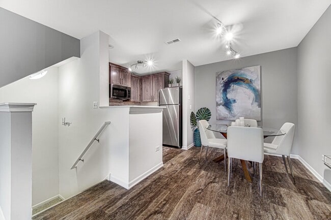 Photo - 408 Mozart Ct