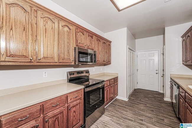 Photo - 140 Camellia Ln