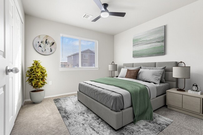 Photo - Sawyer Pointe