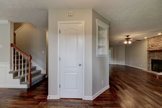 Photo - 791 Colin Ct