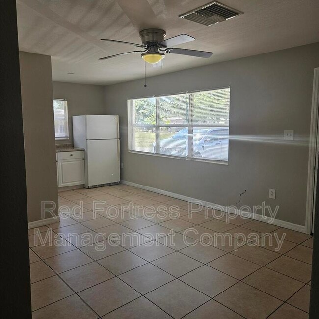 Photo - 2721 Elmwood St