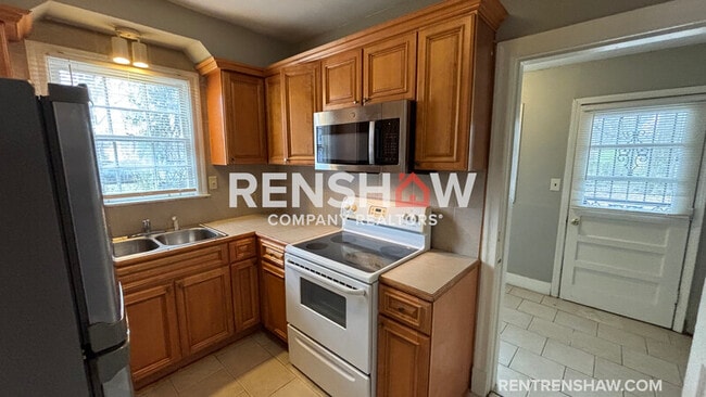 Photo - 2915 Felix Ave