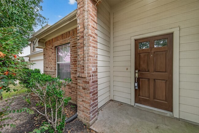 Photo - 926 Dracena Ct