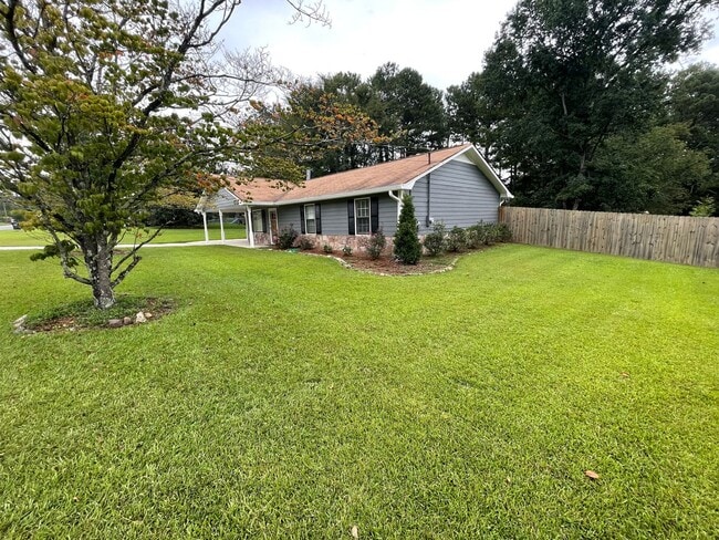 Photo - 20 Southern Woods Dr NE