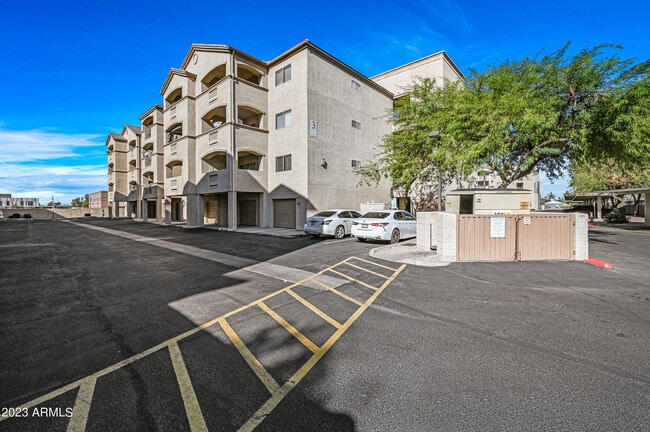 Photo - 920 E Devonshire Ave Apartamento Unidad 4013