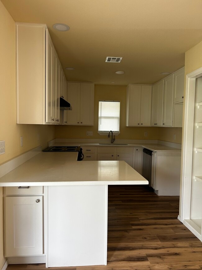Photo - 2129 Turner Dr