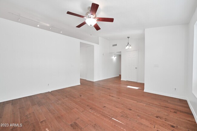 Photo - 313 S Ocean Dr
