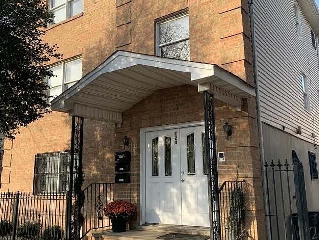 120 South St Unit 3