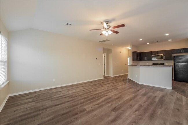 Photo - 4405 Windgate W Rd