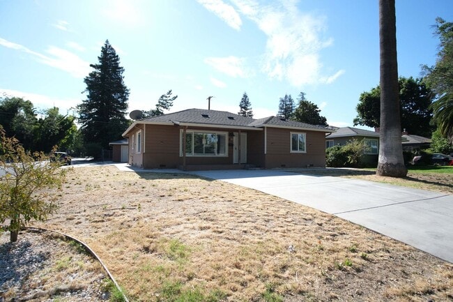 Photo - 1436 Albany Ave