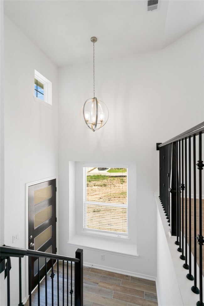 Photo - 611 Silver Pear Ct