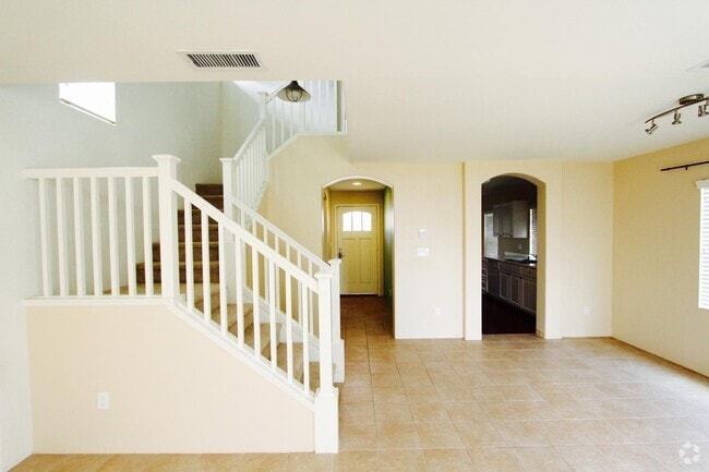 Building Photo - 91-1057 Kaianae Street Rental